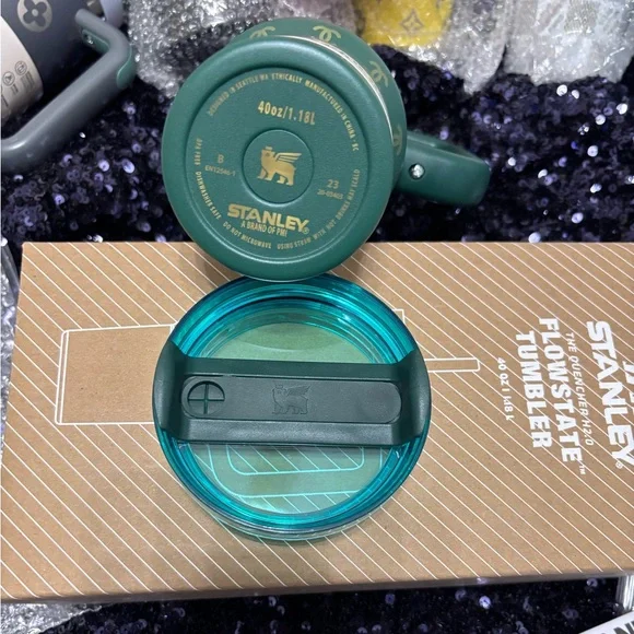 Stanley Green and Gold Tumbler - Picture 3 of 3